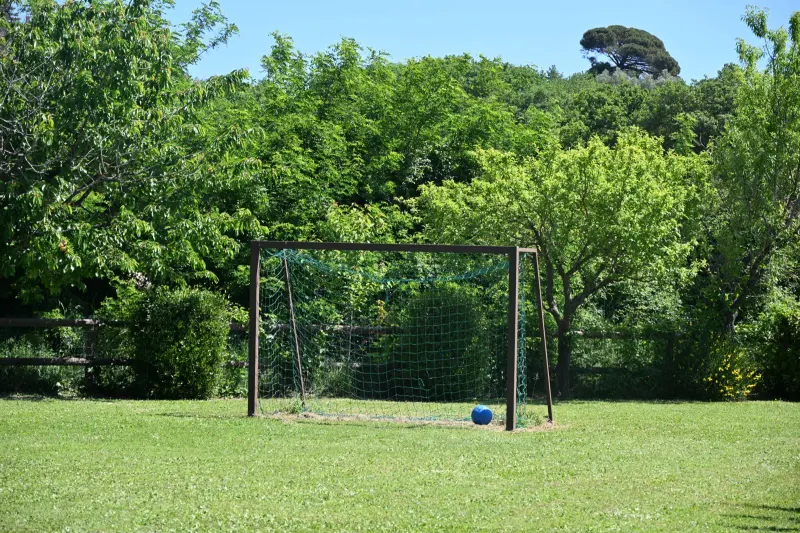 Agriturismo Borgo Santa Maria — Fußballplatz im Park