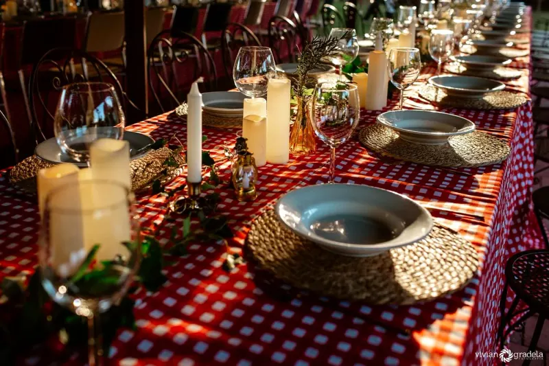 Themenfest im Borgo Santa Maria — Der gedeckte Tisch, bevor die Gäste kommen