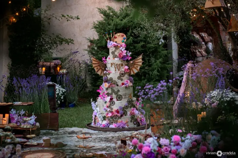 Themenfest im Borgo Santa Maria — Die Torte zwischen dem Lavendel