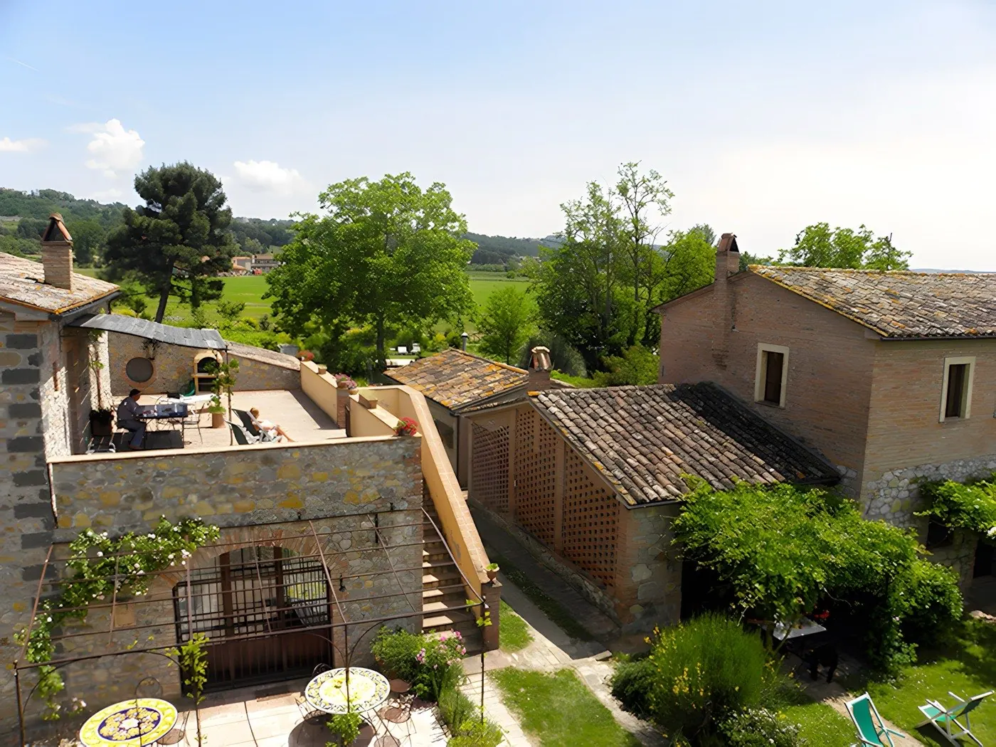 Tutto il borgo 3