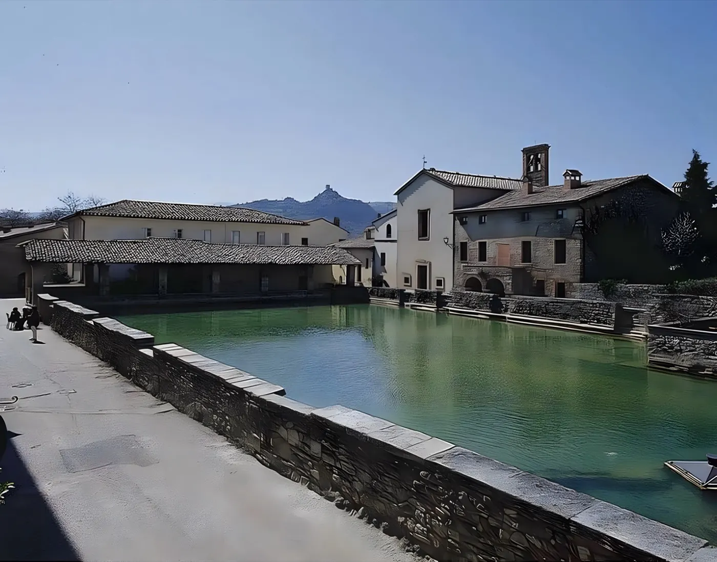 Bagno Vignoni · chiesa