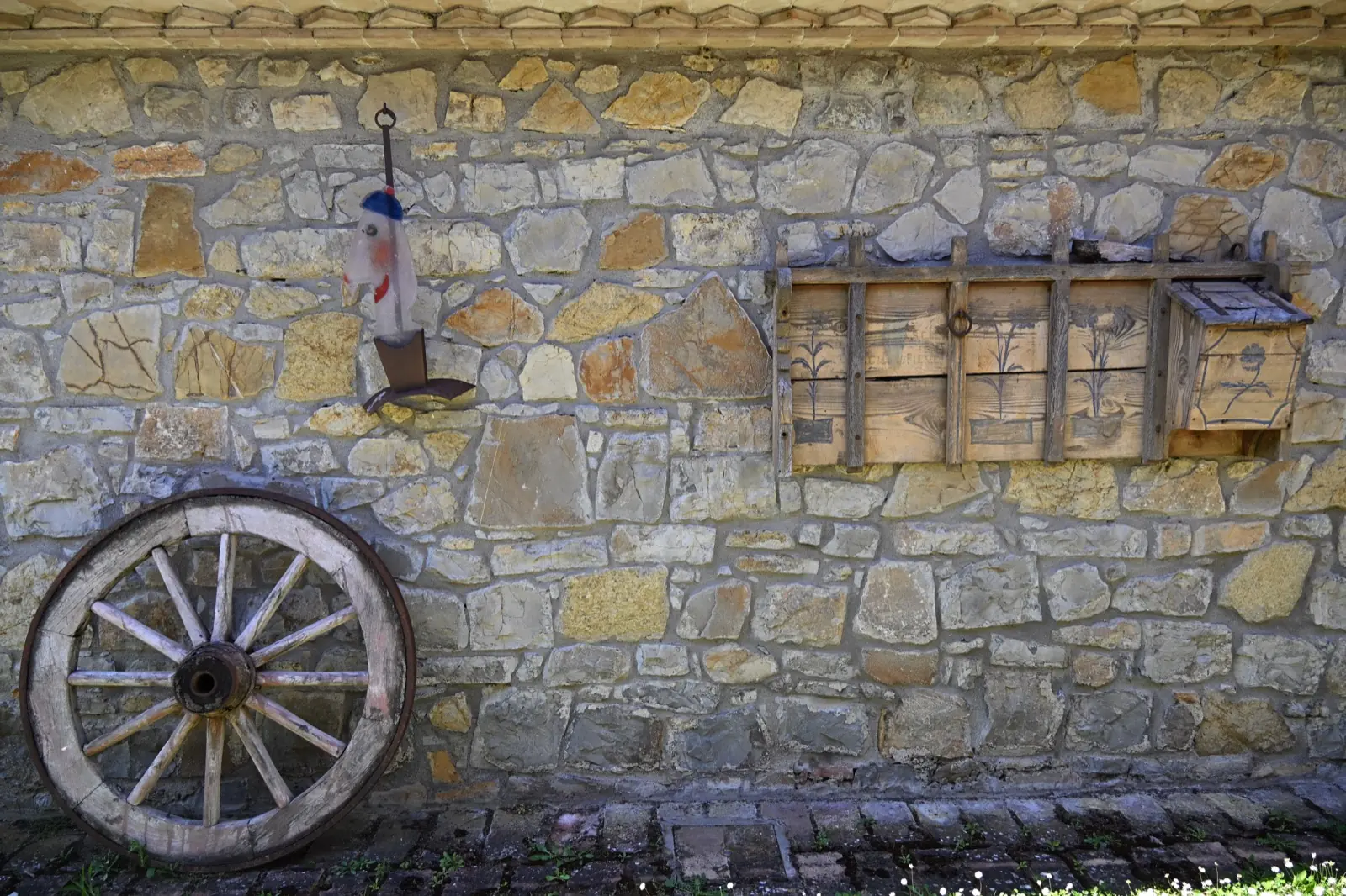 Agriturismo Borgo Santa Maria — Dettagli e scorci del borgo in pietra