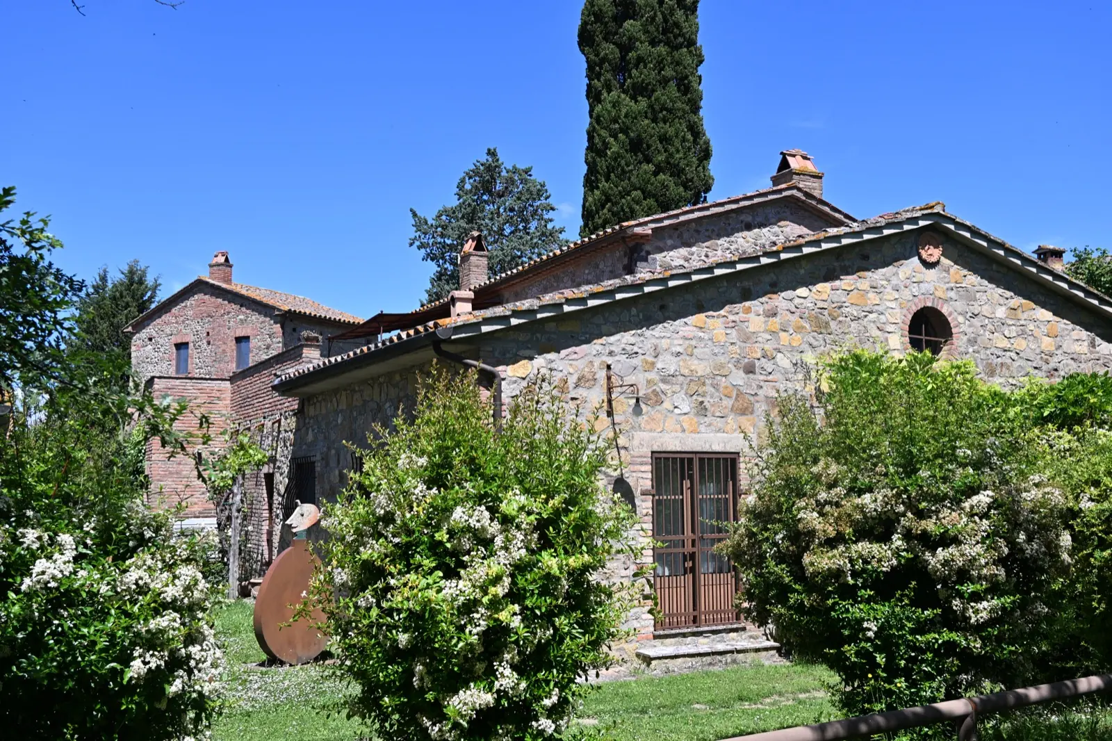 Agriturismo Borgo Santa Maria — Le case in pietra del borgo
