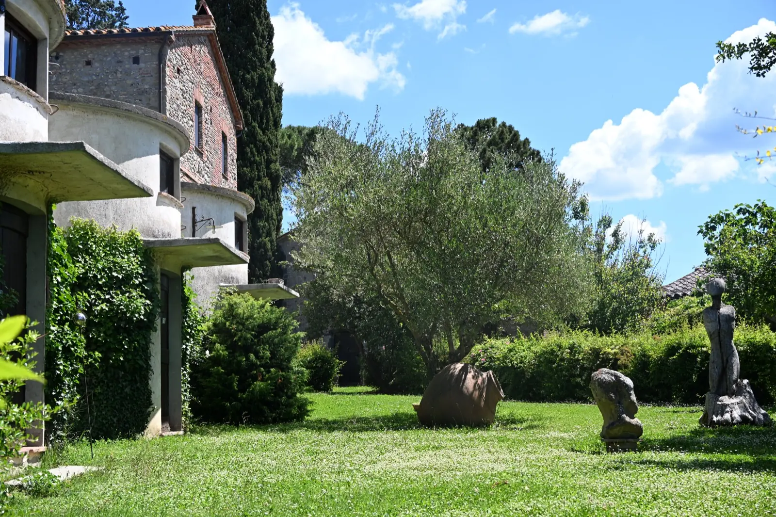 Agriturismo Borgo Santa Maria — Il giardino delle sculture