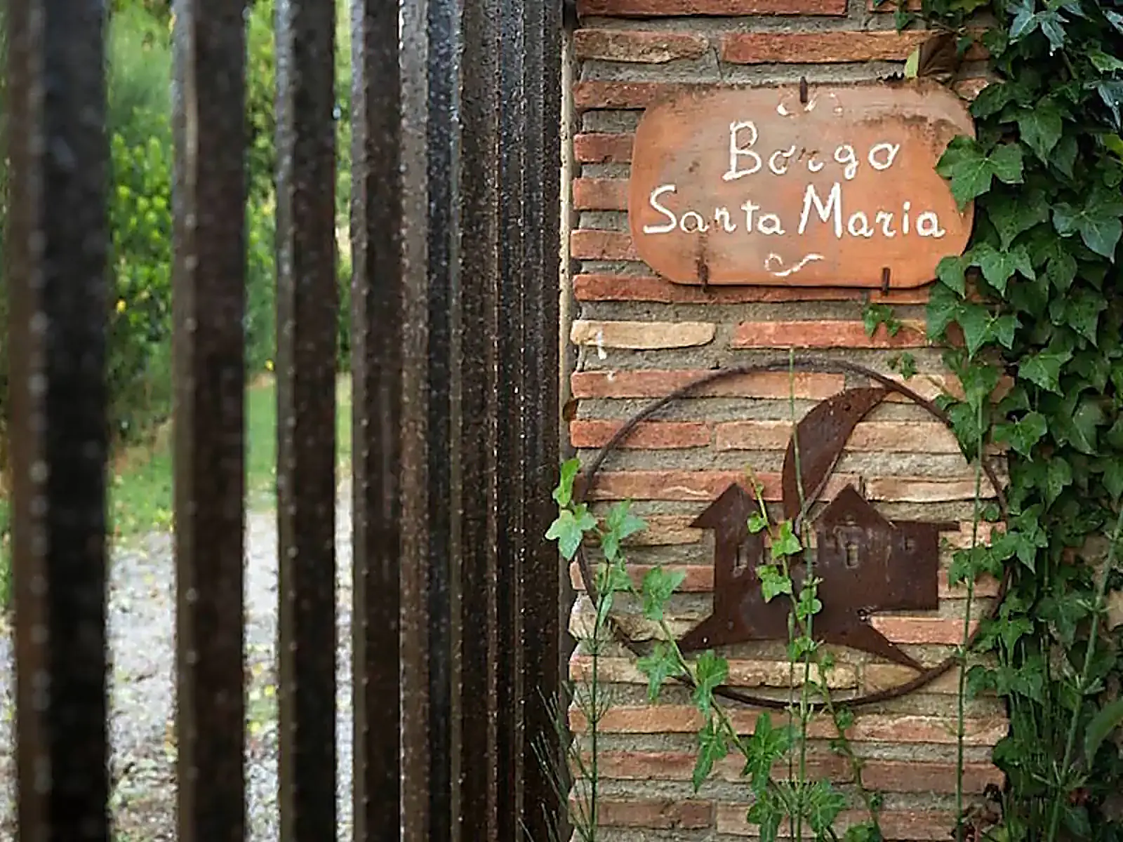 Borgo · scorci e dettagli